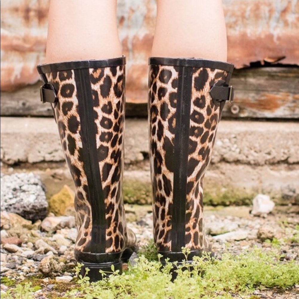 L & B Leopard Mid Calf Rain Boots 7-10 - Picture 4 of 4